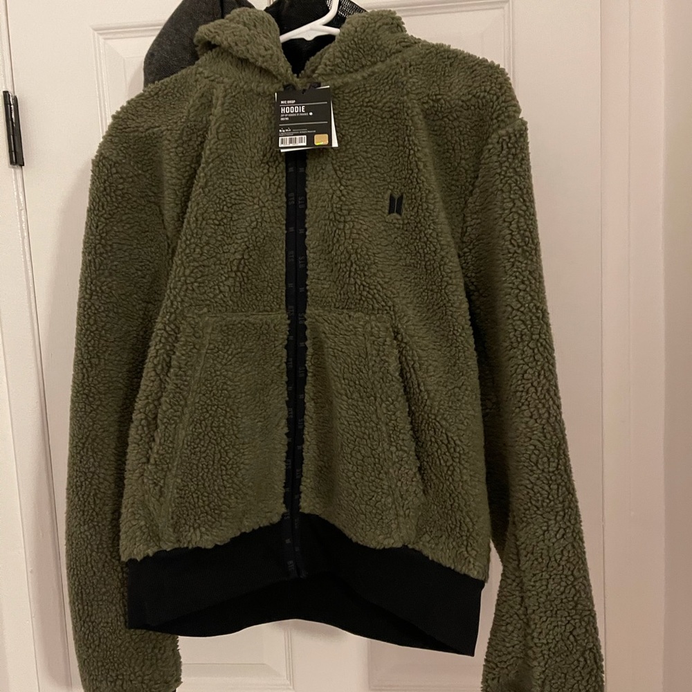 Bts mic drop hoodie